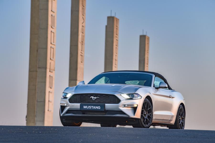  Ford Mustang EcoBoost Convertible 2019 года  (ZA) (фото 17 из 40)